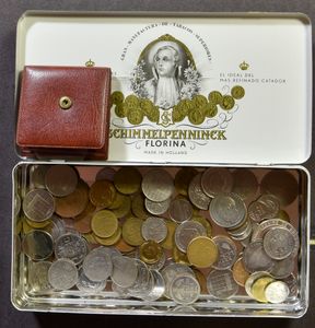 COINS AND BANKNOTES: Germany and the Netherlands (no silver) (+/-100 items)