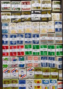 Between n° 19 and 3138, 8 shoeboxes with 4900 stamps, to be checked 