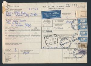 1960/1980 Boîte à chaussures contenant des centaines de lettres de voiture, pour collectionneur de cachets, tb/b/à voir