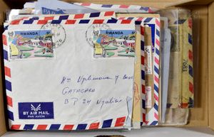 1886/1988 Accumulation of 77 items of Congo Free State, Belgian Congo, Ruanda-Urundi, Rwanda, some censored covers, good destinations, some good cancellation, W.W. I and W.W. II, some stamps with surtax, vf/f/to be checked
