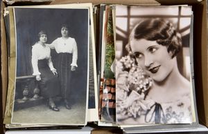 Dames (100 stuks) en oude foto's (100 stuks) (Totaal: 200 stuks)