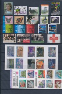 2013 Komplett mit 9 Blöcken und 4 Markenheftchen (6 Heftchen gibt es nicht ungezähnt, nur die Marken), einwandfrei (OBP 2.110 €)