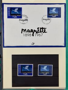 KUNST : Schilder René Magritte, verzamelingetje in map, w.o. HK zegels, zm 