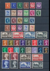 1955/1968 Verzameling van E II met Yv. n° 287/301, 346a/350a (graphite), 351/54, 473/90, 502/505, zm (Yv. €780)