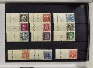 1941/1946 Samenstelling losse zegels en series, merendeel in blokken van 4 met hoekbladboord en velnummers, enkele zegels */(*) niet gerekend, zm (Yv. €360)
