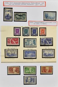 1930/1944 Verzameling in ringband met wat beter materiaal, w.o. Transatlantique, boekje Pétain, 1942 wapenschilden blokken van 4 (albumzwart, in te tellen als zonder gom), zm/m/ntz