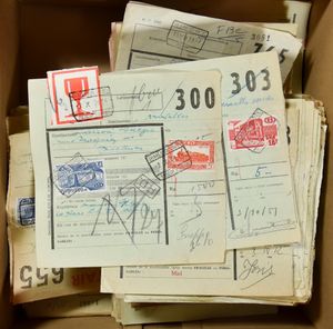 1950/1951 Samenstelling duizenden postcolliformulieren, w.o. veel verschillende stationsstempels, frankeringen, militaire colli, zm/m