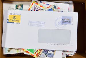 Années 1970-80, y compris lettres et FDC, plusieurs centaines de pièces, tb/b/àv.