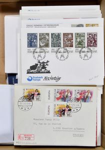 Vanaf eerste zegels (1975), bijna alle verschillende, overwegend FDC's, 117 stuks, zm/m/ntz