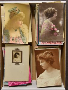 Dames, vrouwenhoofden, mooie samenstelling, alle oudere kaarten (+/-450 stuks)