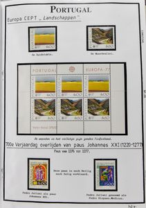 1974/2001 Verzameling in 4 Davo albums zeer goed gevuld incl. blokken en boekjes, mooie koop, zm