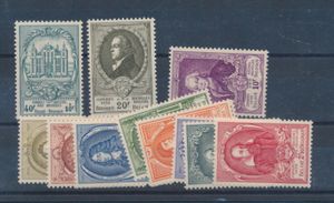 N° 880/891 Full set ** (2.50fr. ntz), with unused maximum cards, full set and booklet from the post for information, ntz